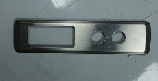 五金精密沖壓件加工的時候需求留意的設計原則