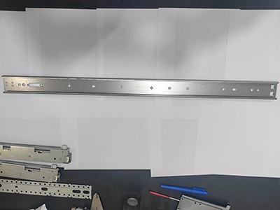 家電滑軌沖壓件